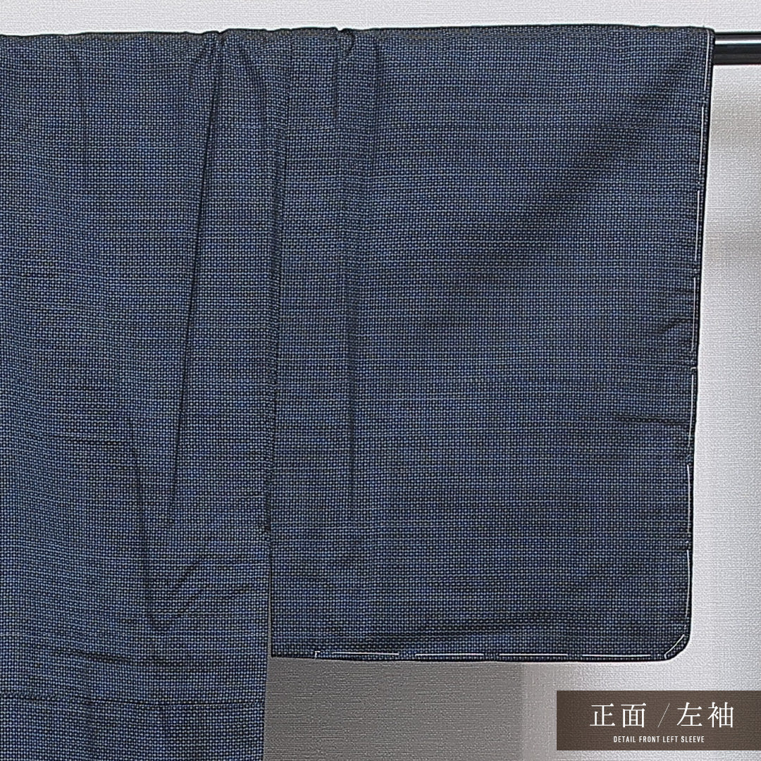 男着物 袷 身丈138cm 裄丈64cm 正絹 Sランク カジュアル 棒衿 Sサイズ 亀甲 紺系 RP 1224-16070