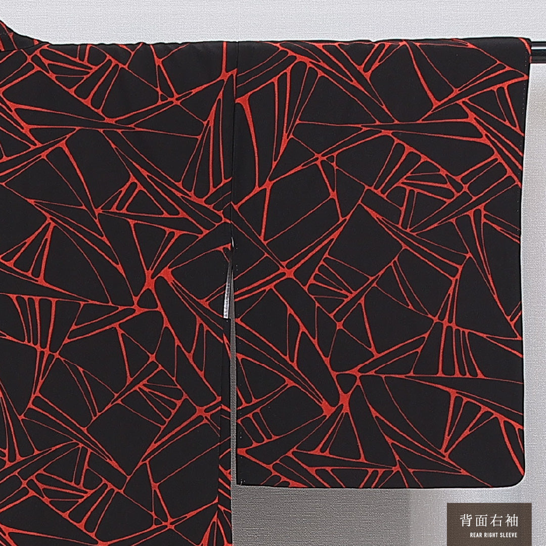 羽織 袷 身丈74cm 裄丈63cm 正絹 Bランク Sサイズ カジュアル 紐あり ちりめん 抽象柄 黒系 1217-16158