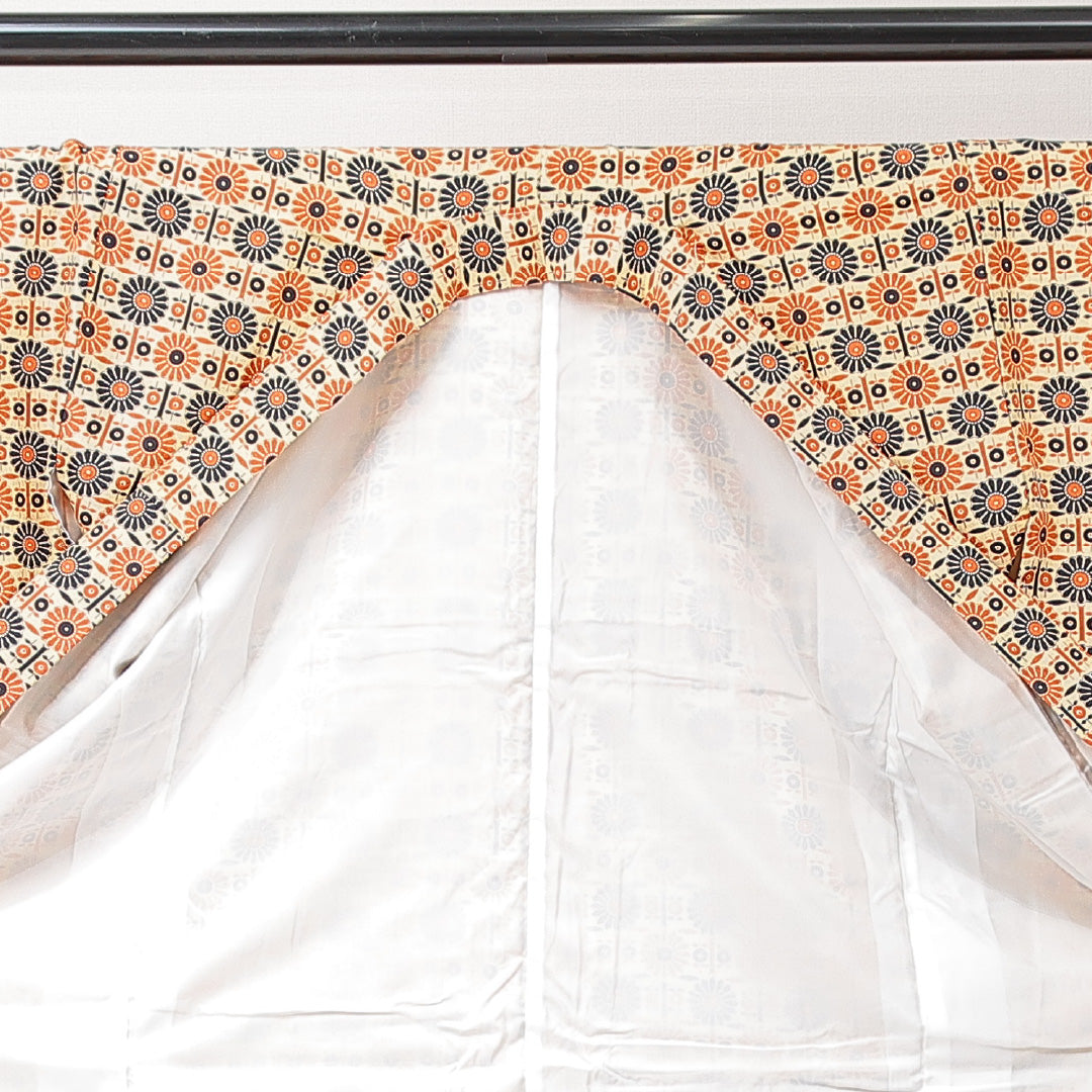 小紋 袷 身丈148cm 裄丈62cm 正絹 Sランク XSサイズ バチ衿 インフォーマル 菊 ベージュ系 1215-15231