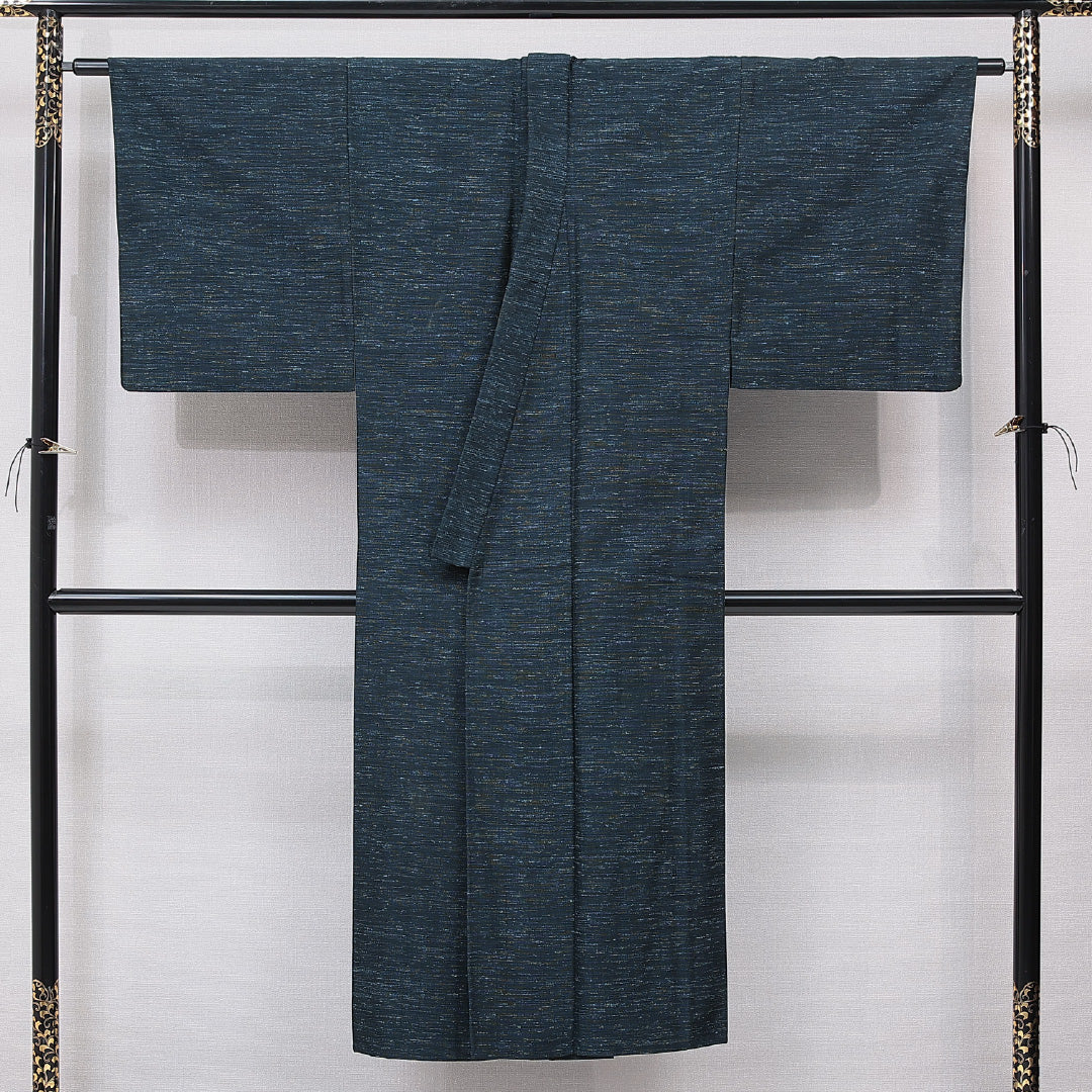 ウールの男着物（紬） 洗える着物 単衣 身丈142cm 裄丈67cm ウール Cランク Mサイズ 棒衿 カジュアル 抽象柄 紺系 1219-15765