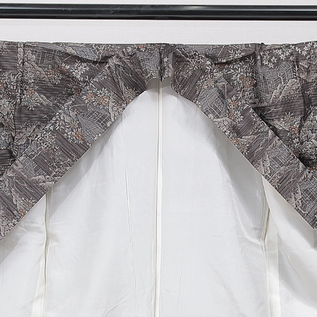 紬（大島紬） 袷 身丈164cm 裄丈69cm 正絹 Cランク Lサイズ 広衿 インフォーマル 経緯絣 茶屋辻 茶系 1216-15668