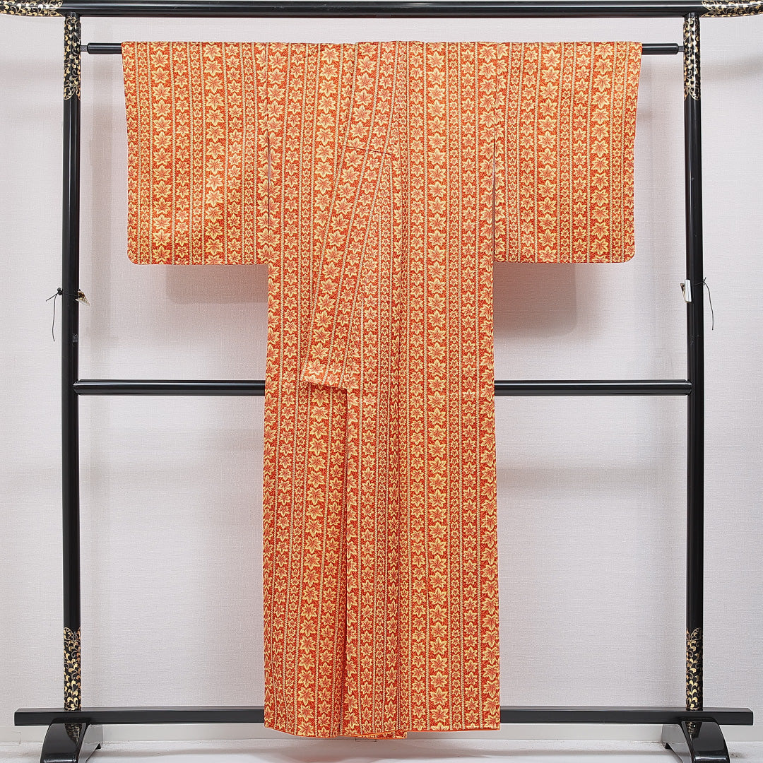 洗える着物 小紋 袷 身丈155cm 裄丈62cm ポリエステル Aランク インフォーマル 広衿 Mサイズ 紅葉 鹿の子柄 朱系 HP 1221-16268