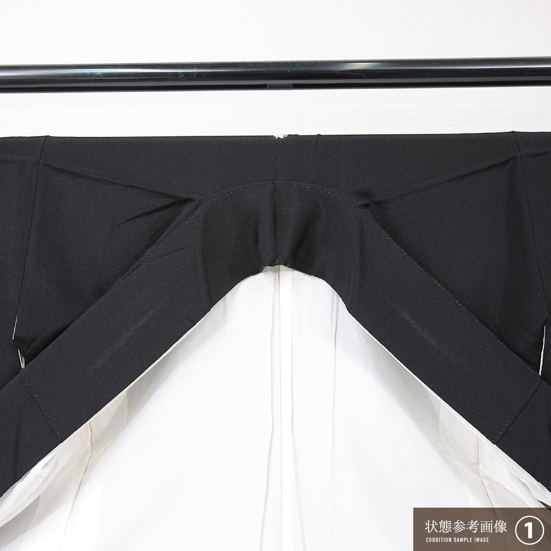黒留袖 袷 身丈153cm 裄丈62cm 五つ紋 揚羽蝶 フォーマル Sランク Sサイズ 正絹 比翼仕立て 広衿 鳥 牡丹 刺繍 金駒刺繍 1211-F0706