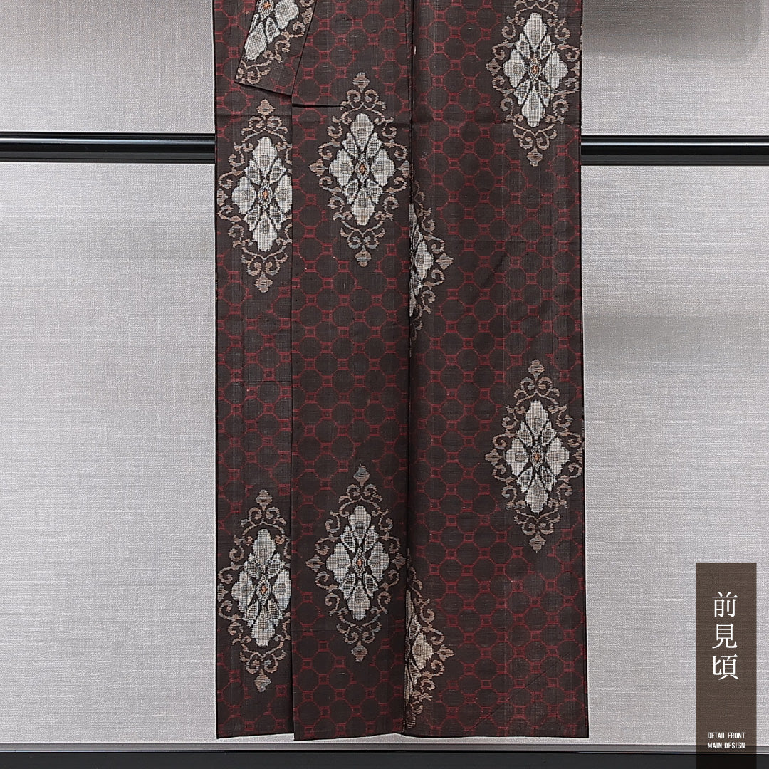 アンティーク 紬 単衣 身丈148cm 裄丈62cm 正絹 Aランク バチ衿 XSサイズ アラベスク文様 黒系 RP 1223-15422