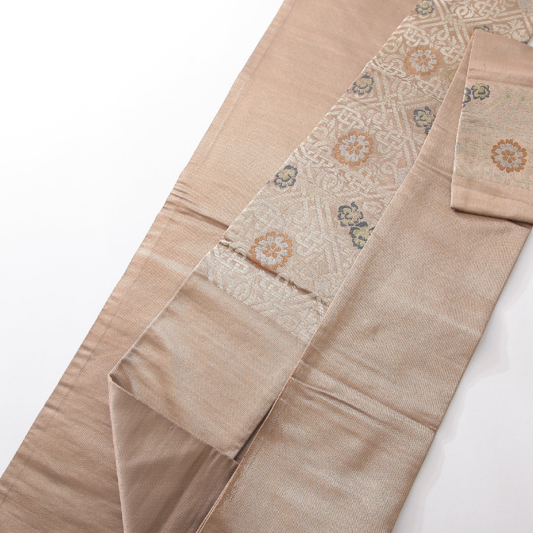 九寸名古屋帯 帯丈343cm カジュアル 名古屋仕立て 六通 Aランク 正絹 菱 花柄 ベージュ系 1224-03837