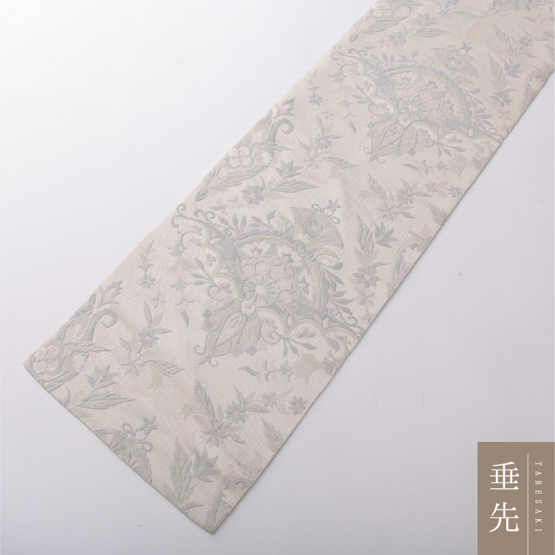 八寸名古屋帯 帯丈339cm セミフォーマル 松葉仕立て 六通 Dランク 正絹 アラベスク文様 白系 1224-03599