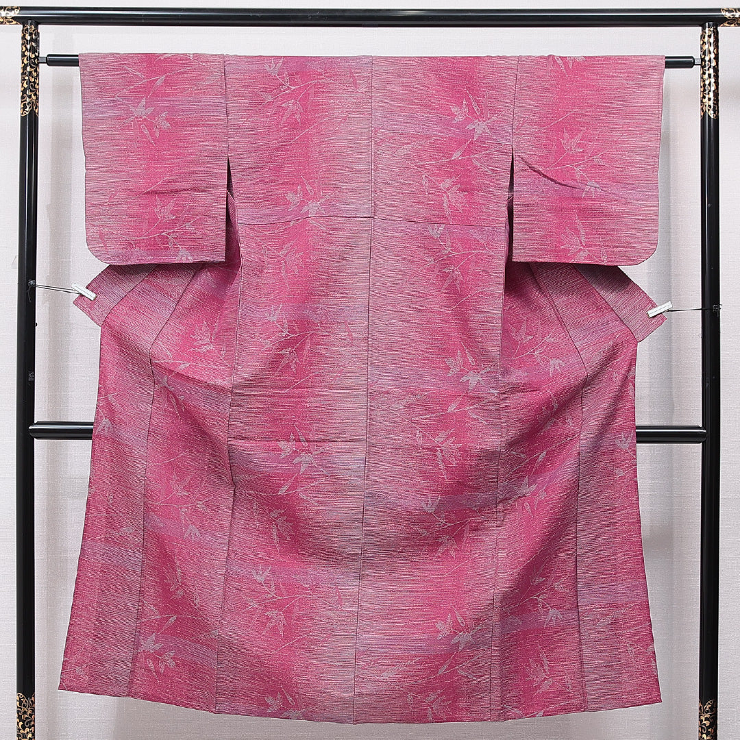 洗える着物 ウールの紬 単衣 身丈144cm 裄丈60cm ウール Sランク カジュアル バチ衿 XSサイズ 肩当て 植物柄 ピンク系 RP 1223-15542