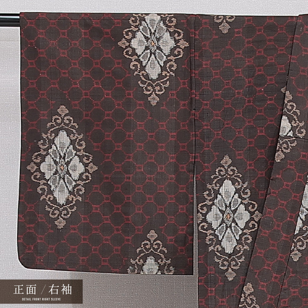 アンティーク 紬 単衣 身丈148cm 裄丈62cm 正絹 Aランク バチ衿 XSサイズ アラベスク文様 黒系 RP 1223-15422