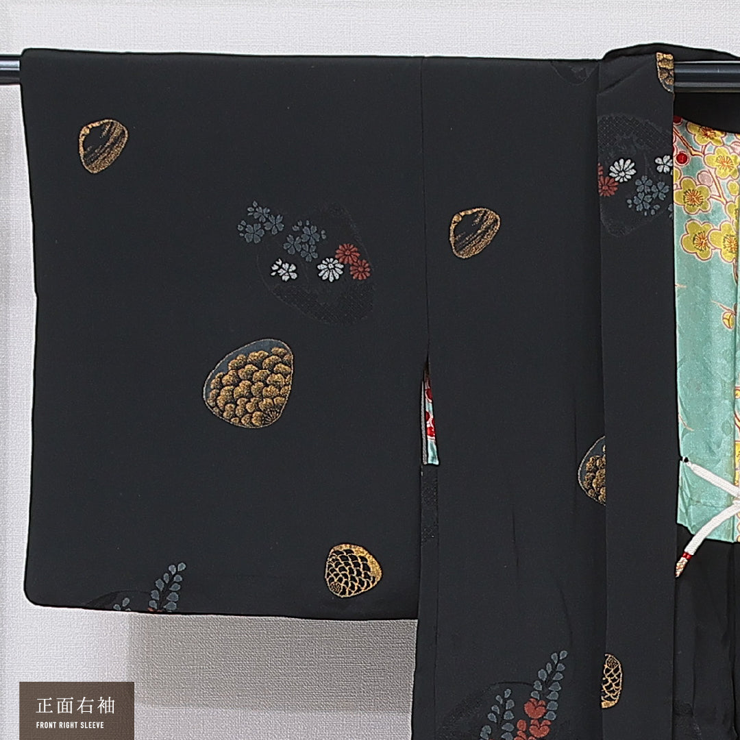アンティーク 黒羽織 袷 身丈82cm 裄丈63cm 正絹 Bランク 一つ紋 (三階菱) Sサイズ 紐あり 植物柄 黒系 RP 1233-16784