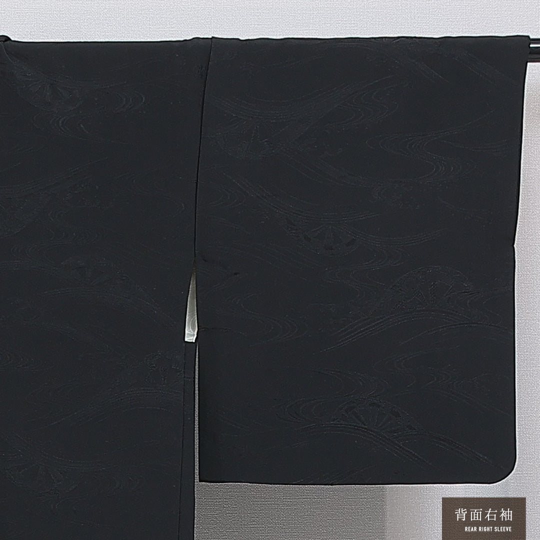 黒羽織 袷 身丈80cm 裄丈64cm 正絹 Bランク Mサイズ 一つ紋（五三桐） セミフォーマル 紐あり 紋意匠 吉祥文様 黒系 1217-16156