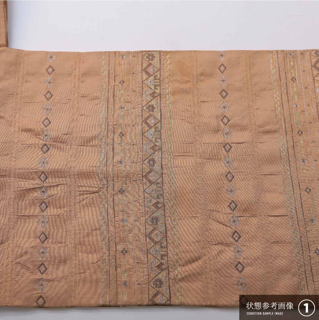 九寸名古屋帯 Bランク 帯丈359cm 正絹 六通 名古屋仕立て 織り カジュアル ふくれ織 創作柄 くすんだベージュ系 HP 1245-03632