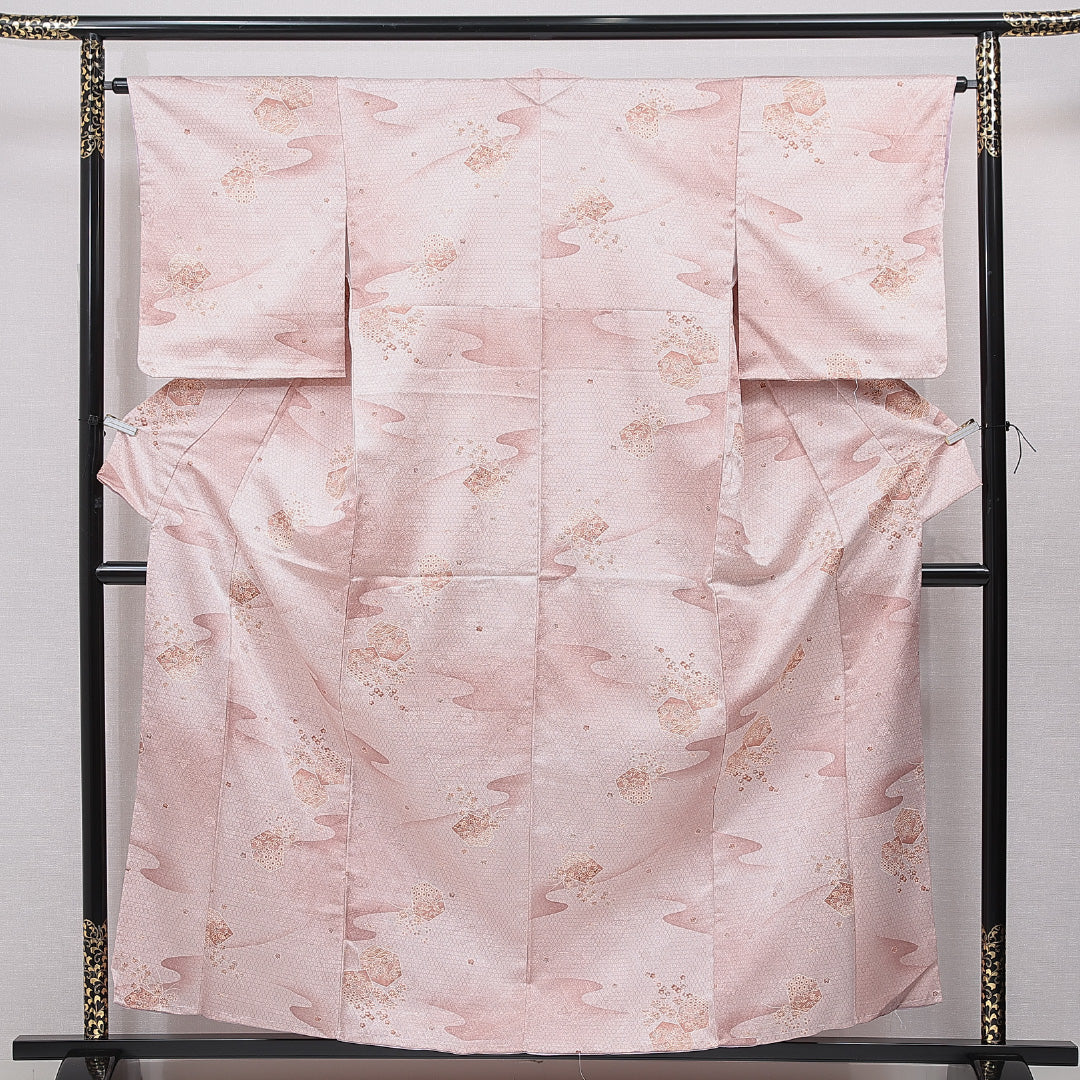 小紋 洗える着物 袷 身丈158cm 裄丈64cm ポリエステル Sランク Mサイズ 広衿 インフォーマル 亀甲 梅 ピンク系 1215-15800