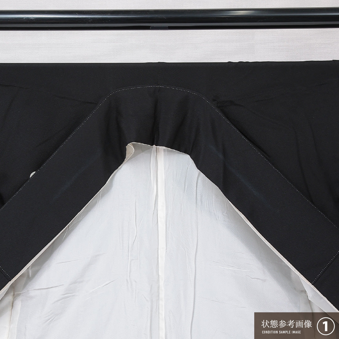 黒留袖 袷 身丈159cm 裄丈65cm 三つ紋 下がり藤 フォーマル Aランク Mサイズ 正絹 比翼仕立て 広衿 扇 七宝 牡丹 金駒刺繍 1211-F0682