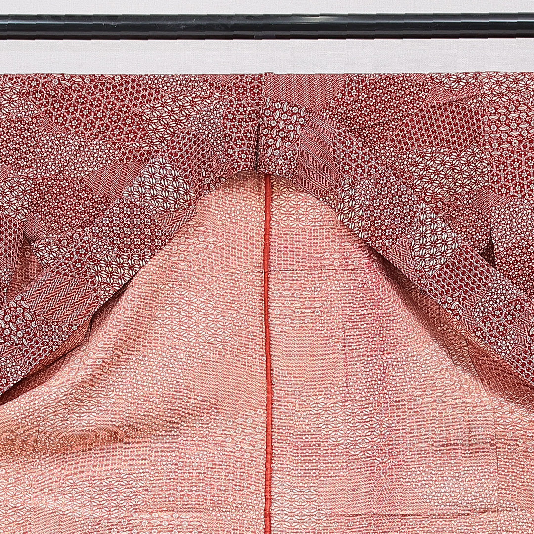 江戸小紋（寄せ柄） 単衣 身丈154cm 裄丈65cm 正絹 Cランク Sサイズ 広衿 インフォーマル 赤系 1262-15679