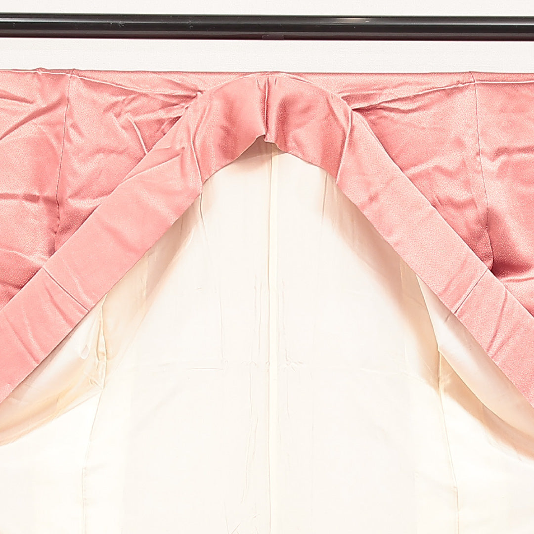 色無地 袷 身丈150cm 裄丈61cm 正絹 Aランク Sサイズ 広衿 インフォーマル 紋意匠 青海波 付下げ ピンク系 1214-16873