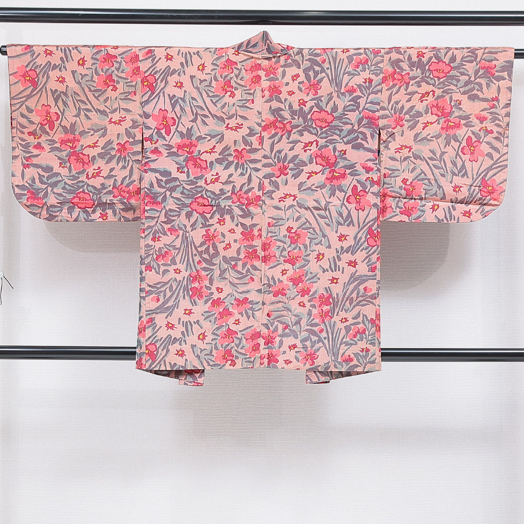 アンティーク 羽織（紬） 袷 身丈83cm 裄丈64cm 正絹 Bランク Mサイズ 紐あり 後染め 花柄 ピンク系 1217-16811