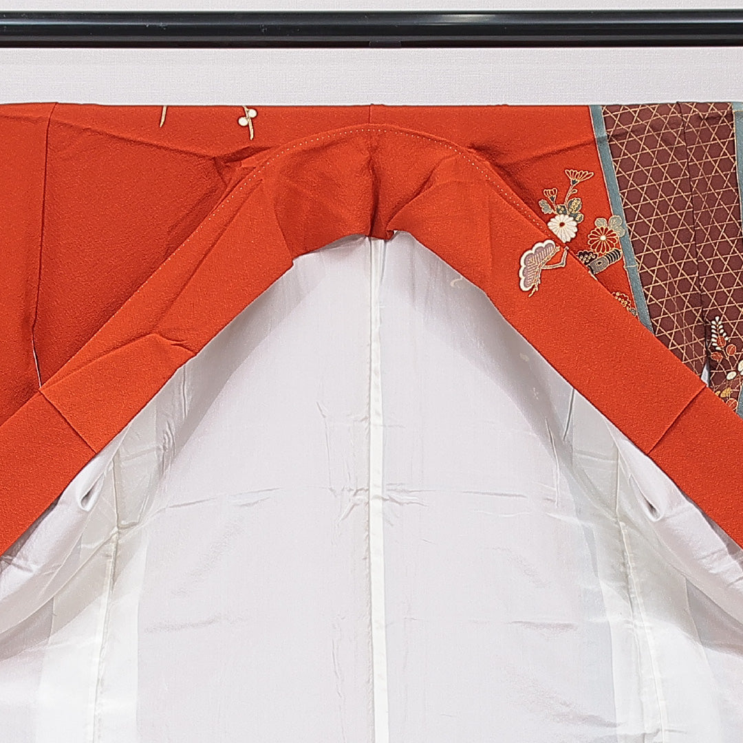 訪問着 袷 身丈156cm 裄丈65cm 正絹 Aランク Mサイズ 広衿 セミフォーマル 手描き友禅 ちりめん 籠目 梅 笠松 ぼかし染 金彩 作家物 落款 朱系 1212-15879