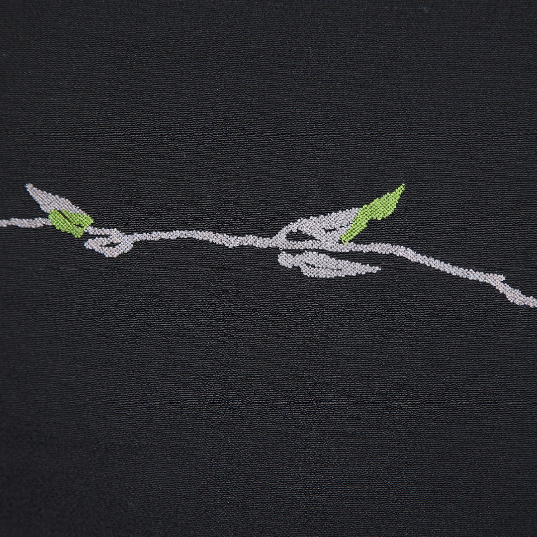紬 単衣 身丈150cm 裄丈61cm 正絹 Sランク カジュアル 広衿 Sサイズ 刺繍 植物柄 黒系 RP 1223-15970