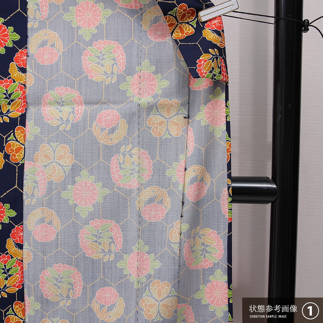 小紋 単衣 身丈151cm 裄丈63cm 正絹 Dランク Sサイズ バチ衿 インフォーマル 亀甲 菊 紺系 1215-15482