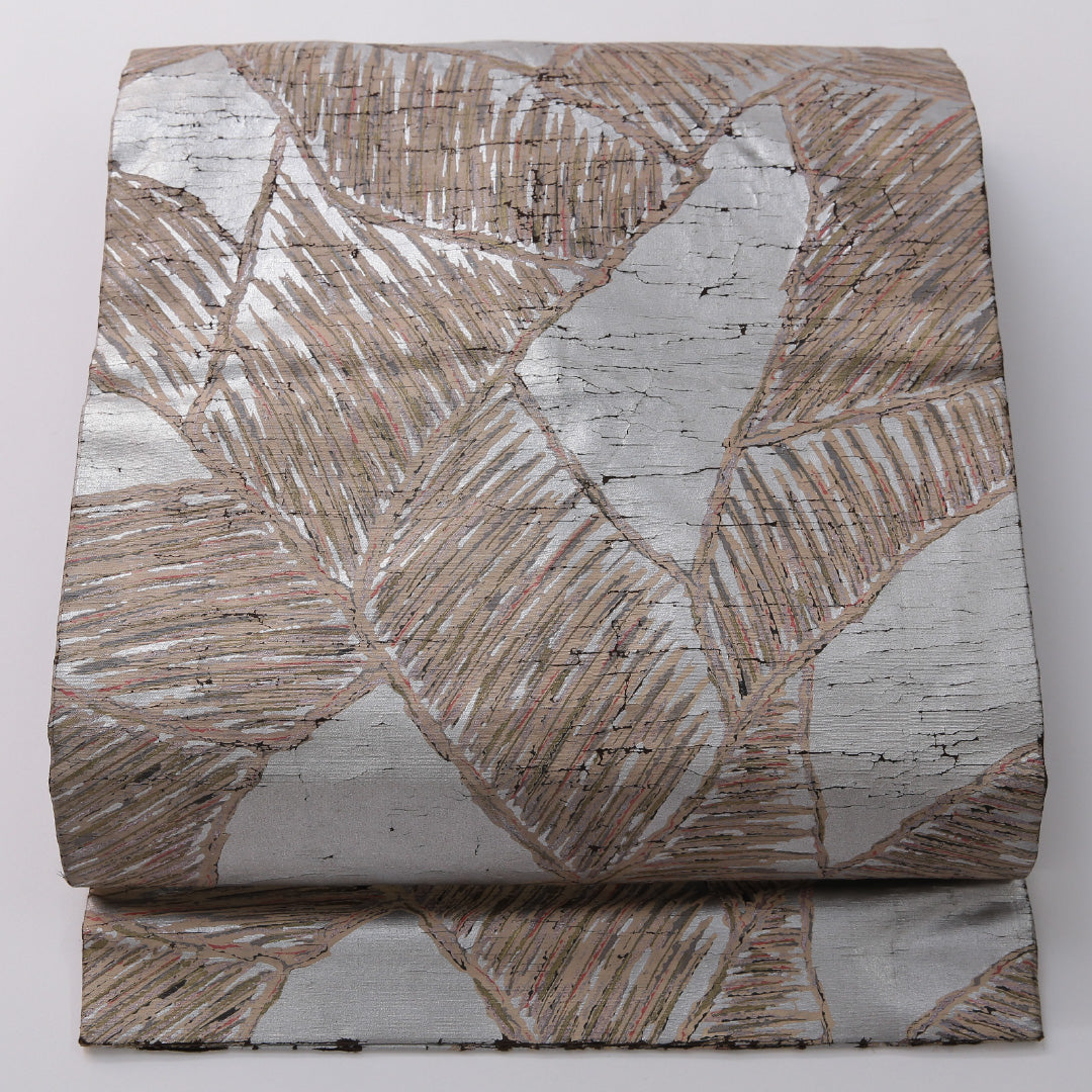 アンティーク 九寸名古屋帯 帯丈313cm カジュアル 名古屋仕立て 全通 Bランク 正絹 染め帯 ペンテ帯 創作柄 銀系 1224-03247