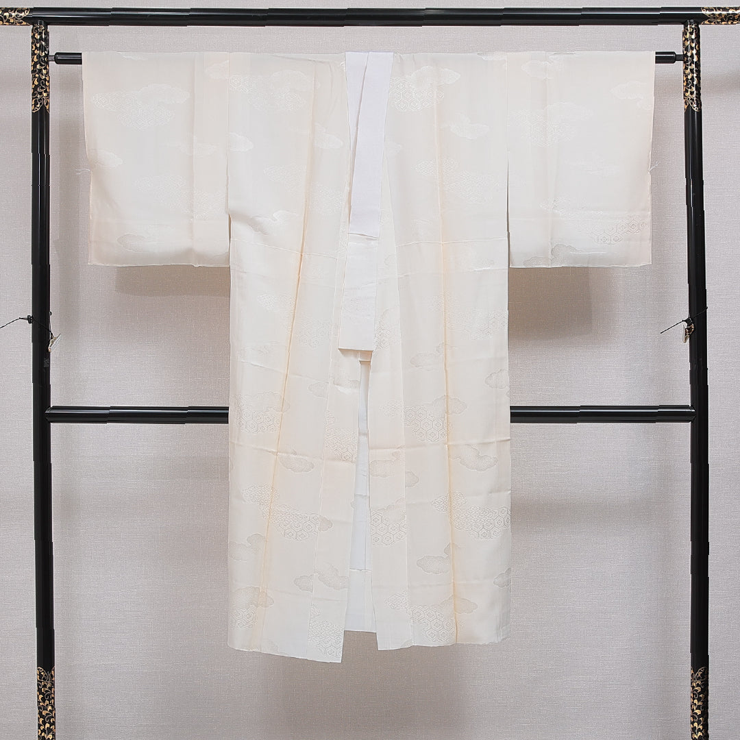 長襦袢 無双袖 身丈127cm 裄丈64cm 正絹 Sランク Mサイズ 花菱亀甲 クリーム系 RP 1239-16567