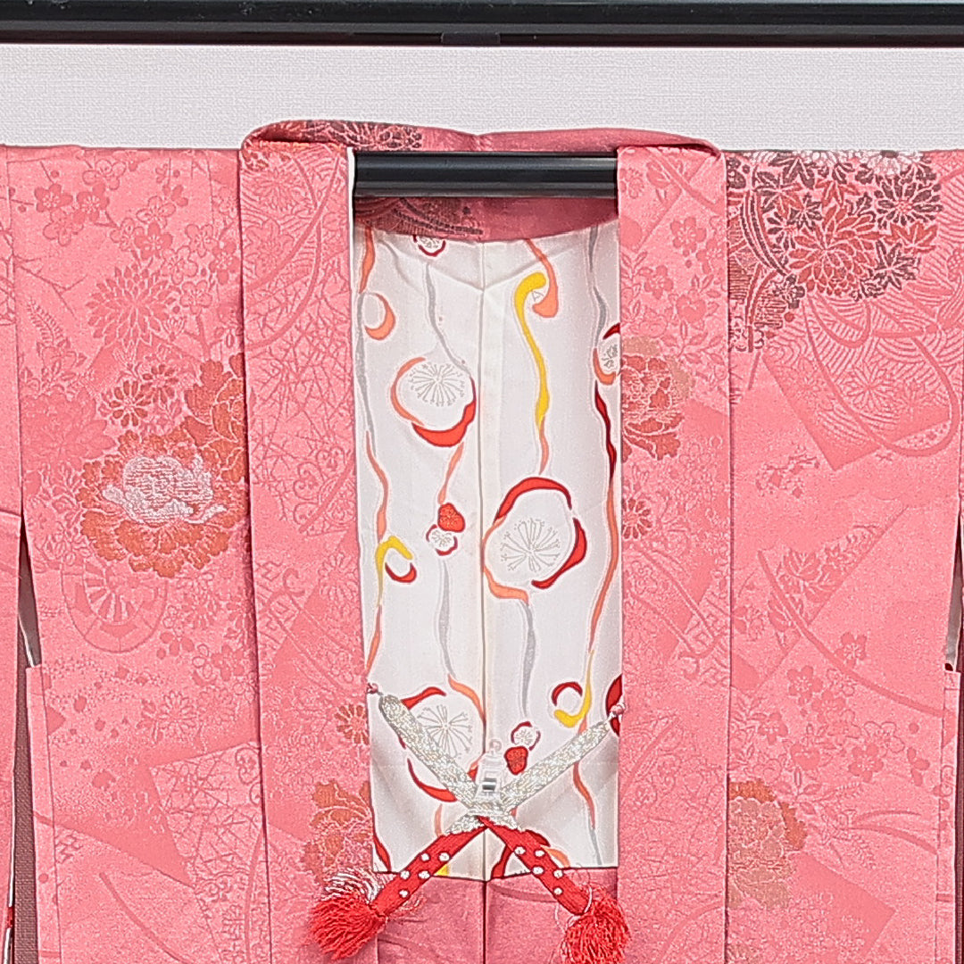 アンティーク 羽織 袷 身丈93cm 裄丈62cm 正絹 Aランク Sサイズ 一つ紋（五三桐） 鼓 牡丹 ピンク系 1217-16198