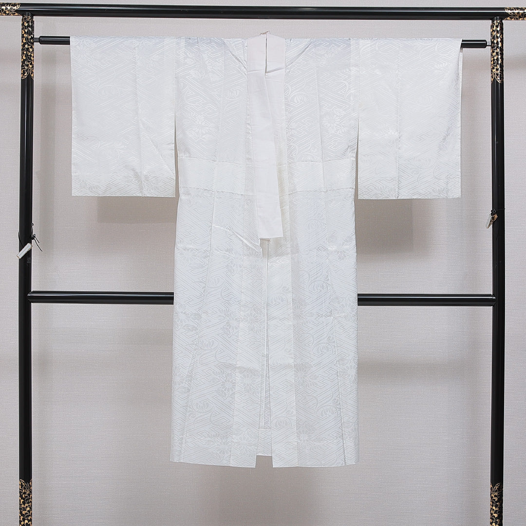 長襦袢 無双袖 身丈126cm 裄丈61cm 正絹 Aランク Mサイズ 紗綾型 菊 白系 RP 1239-16536