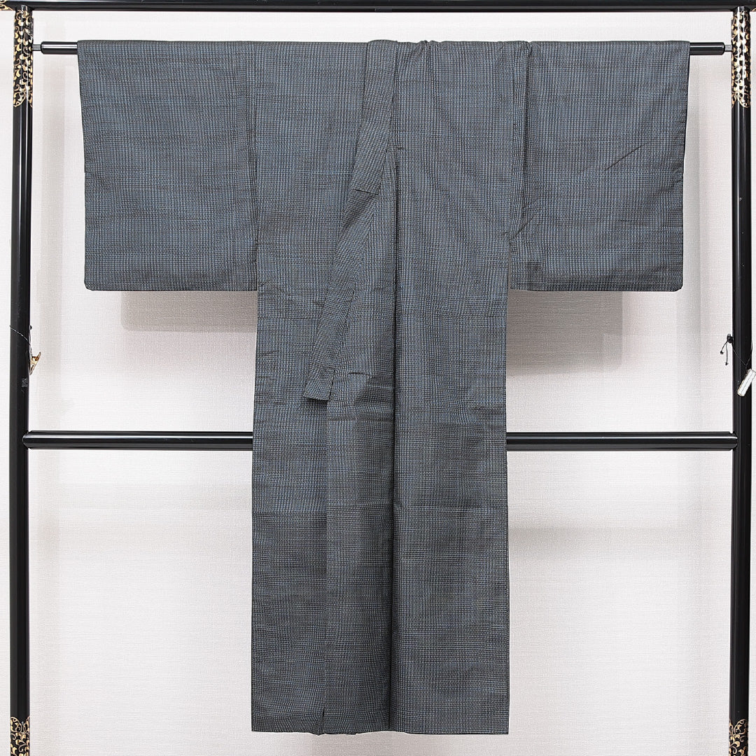男着物 袷 身丈136cm 裄丈67cm 正絹 Aランク カジュアル 棒衿 Sサイズ 亀甲 紺系 RP 1224-15061