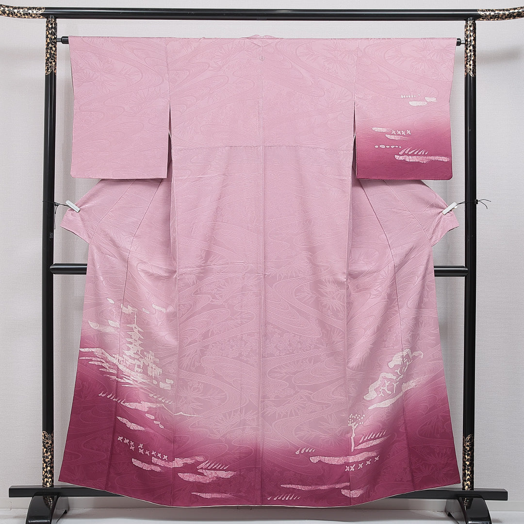 付下げ 袷 身丈159cm 裄丈64cm 正絹 Aランク 一つ紋 (五三桐) 紋意匠 (流水に笹) セミフォーマル 広衿 Mサイズ 寺院 ピンク系 RP 1218-16046