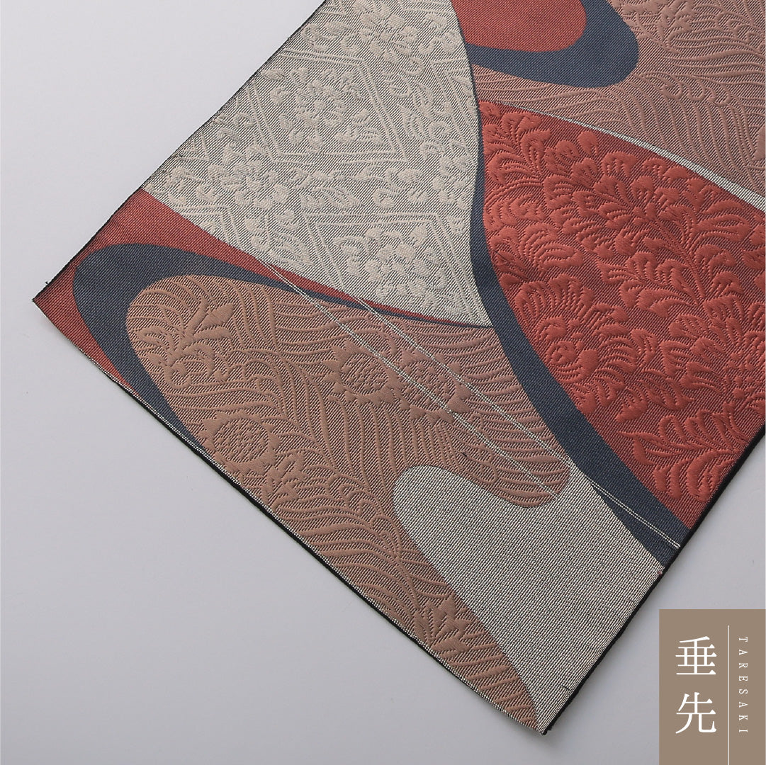 八寸名古屋帯 帯丈340cm セミフォーマル 松葉仕立て 六通 Cランク 正絹 流水 菊 金系 黒系 1224-03657