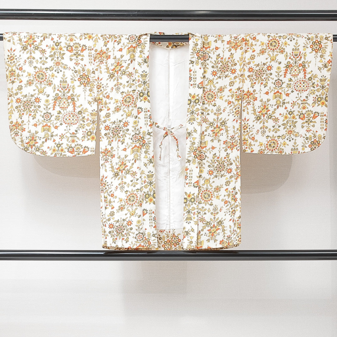 羽織 袷 身丈75cm 裄丈59cm 正絹 Cランク カジュアル Sサイズ 紐あり 創作柄 白系 HP 1232-15259