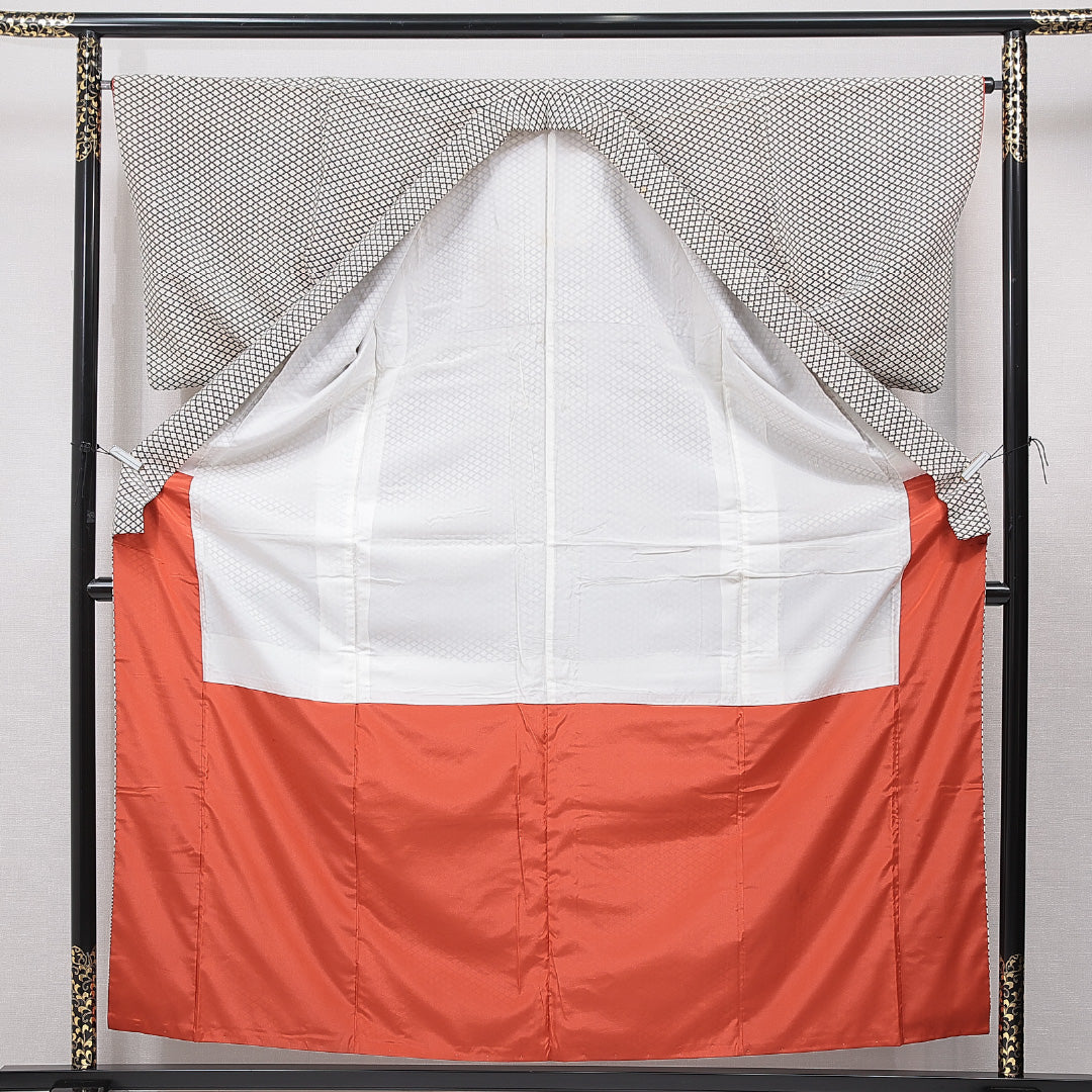 小紋 洗える着物 袷 身丈158cm 裄丈64cm ポリエステル Bランク Mサイズ バチ衿 インフォーマル 松皮菱 黒系 白系 1215-15807