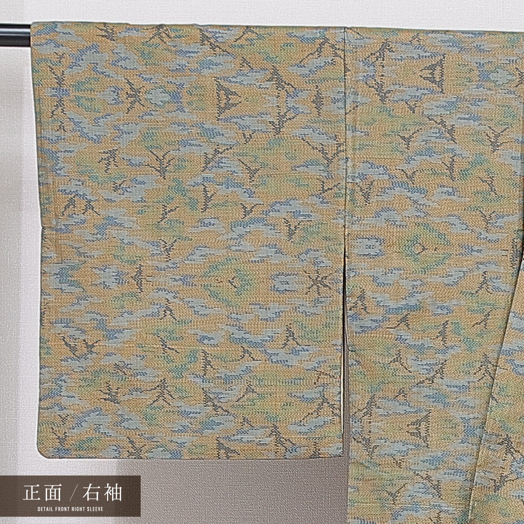 大島紬 袷 身丈153cm 裄丈63cm 正絹 Cランク インフォーマル 広衿 Sサイズ 経緯絣 創作柄 緑系 HP 1223-15696