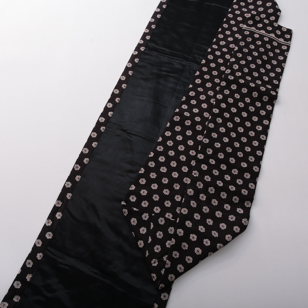 アンティーク 九寸名古屋帯 帯丈316cm カジュアル 名古屋仕立て 全通 帯芯なし Cランク 正絹 染め帯 菊 黒系 1224-03576