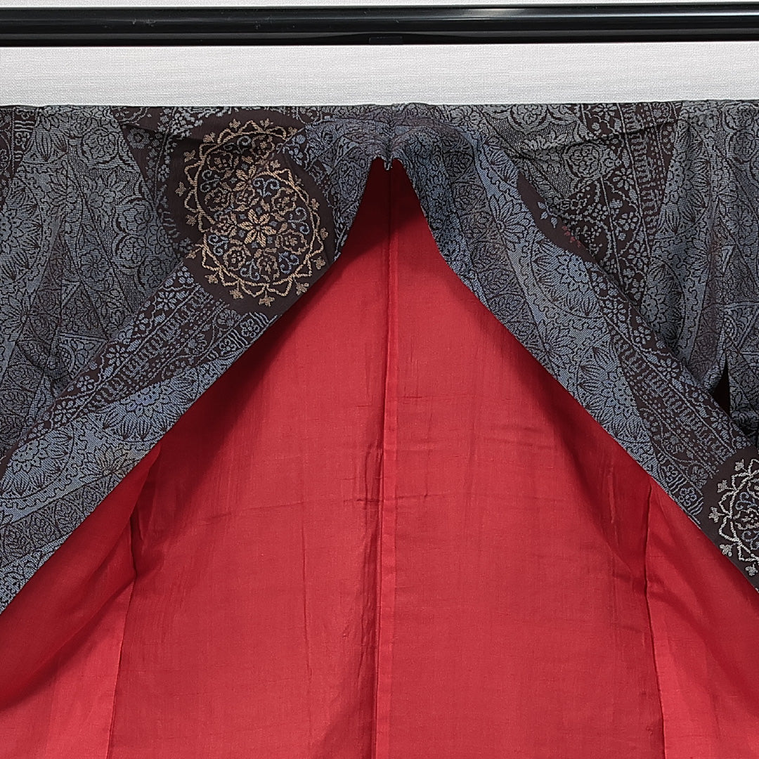 アンティーク 紬 袷 身丈148cm 裄丈63cm 正絹 Aランク XSサイズ 広衿 鏡裏文 グレー系 青系 1216-14724