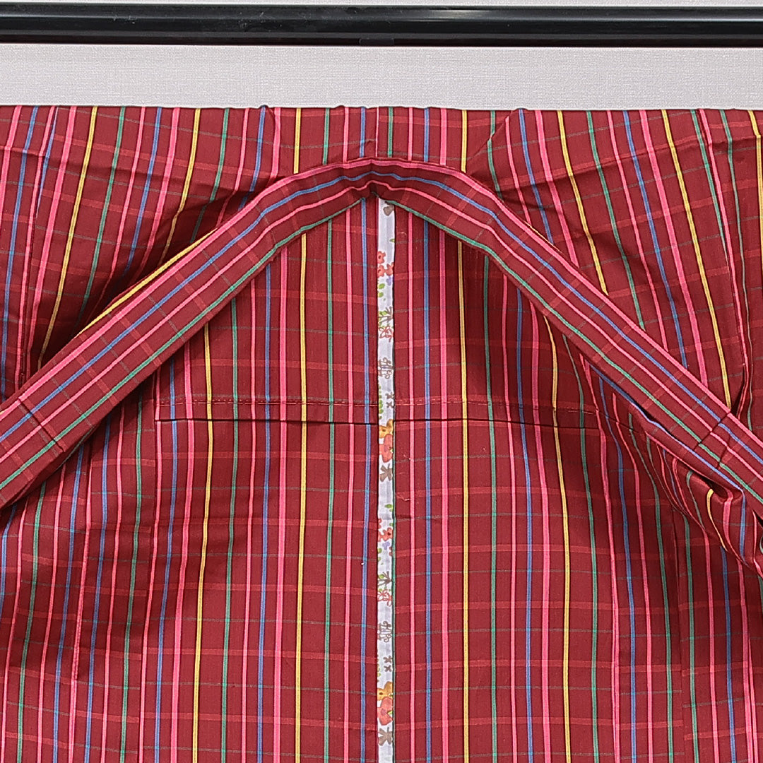 紬 アンサンブル 単衣 身丈153cm 裄丈63cm 正絹 Sランク Sサイズ バチ衿 カジュアル 肩当て 紐あり 縞 赤系 1216-15661