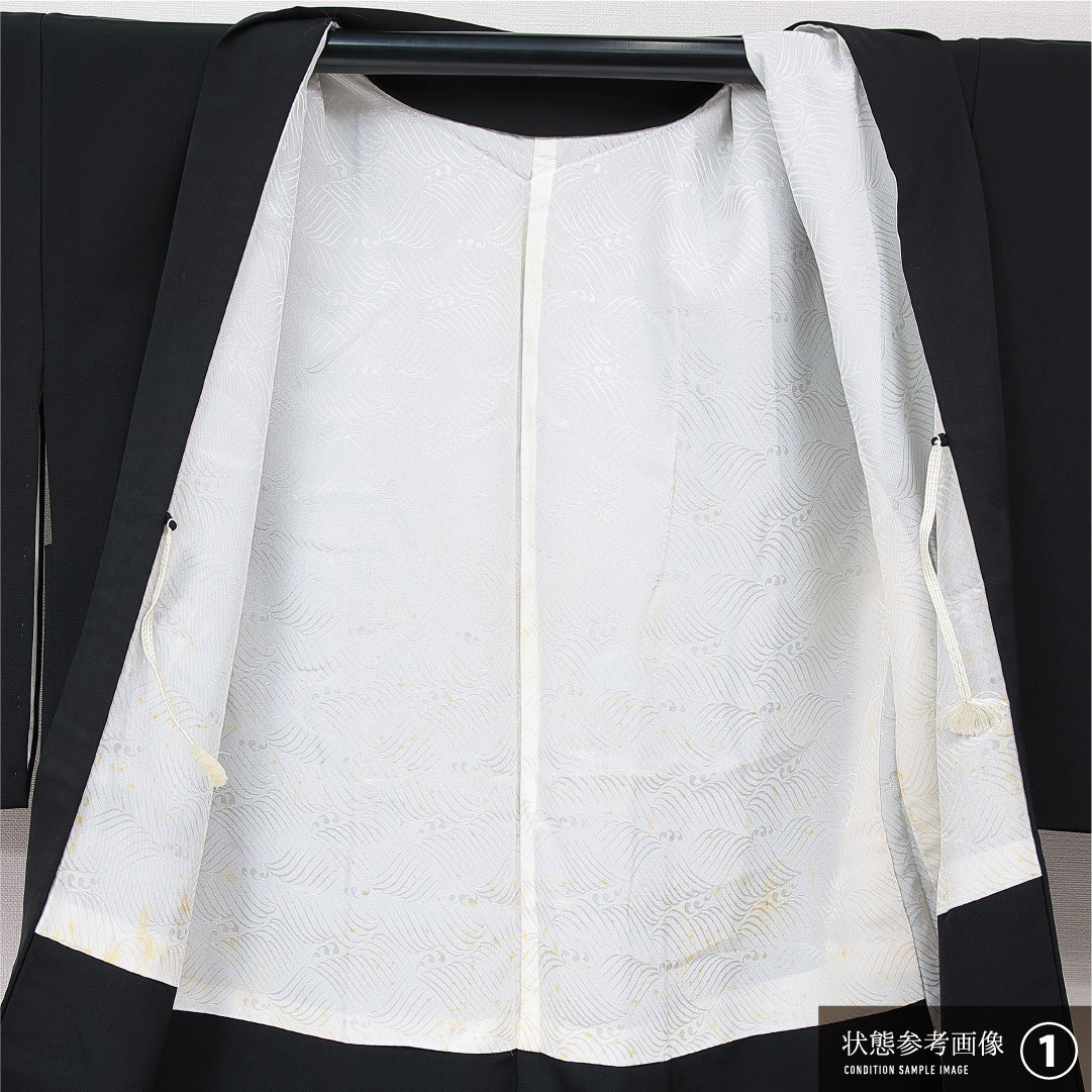 黒羽織 袷 身丈82cm 裄丈32cm 正絹 Sランク 一つ紋 (五三桐) セミフォーマル Sサイズ 紐あり 桔梗 黒系 RP 1233-15307