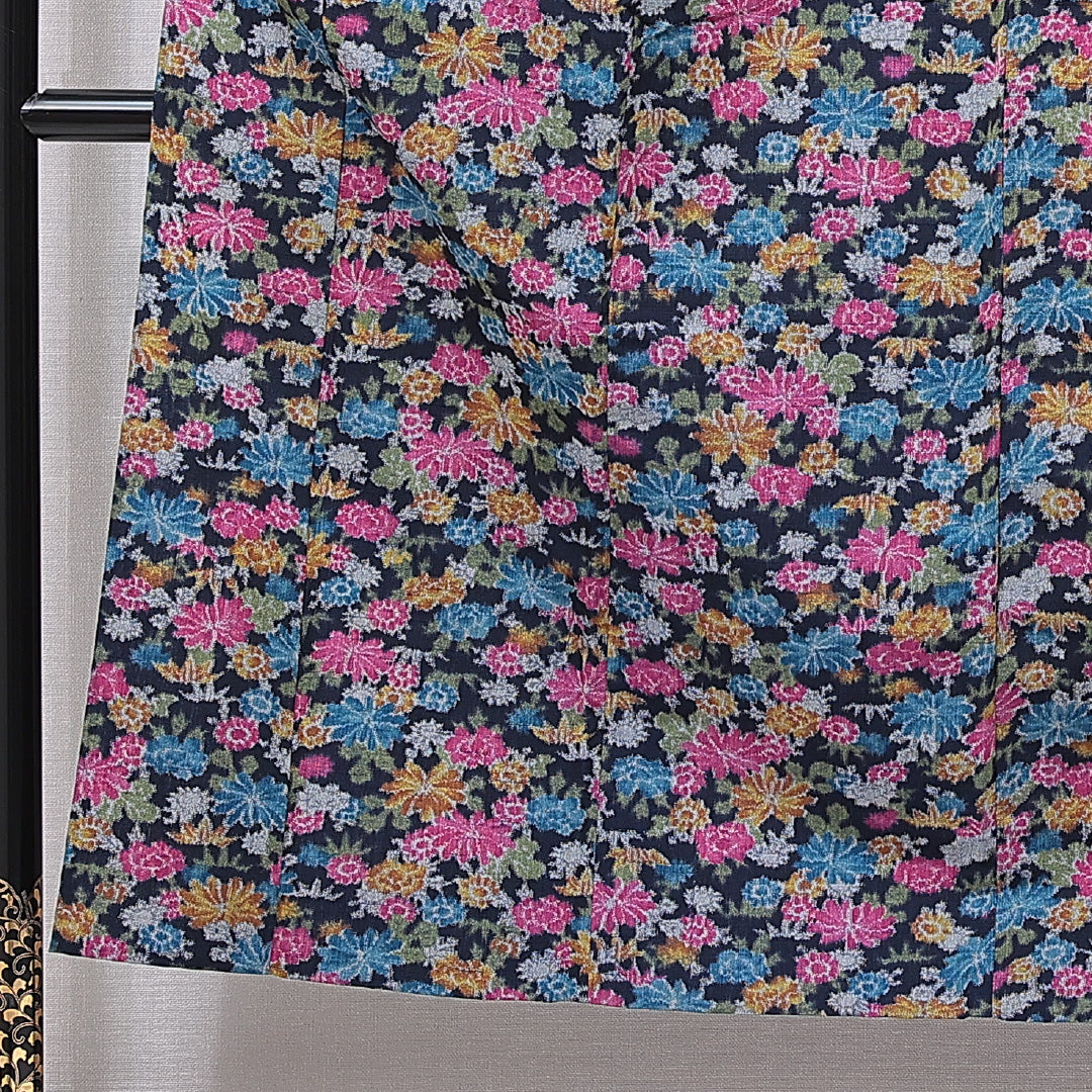洗える着物 ウールの紬 単衣 身丈150cm 裄丈62cm ウール Sランク カジュアル バチ衿 Sサイズ 菊 多色系 RP 1223-15725