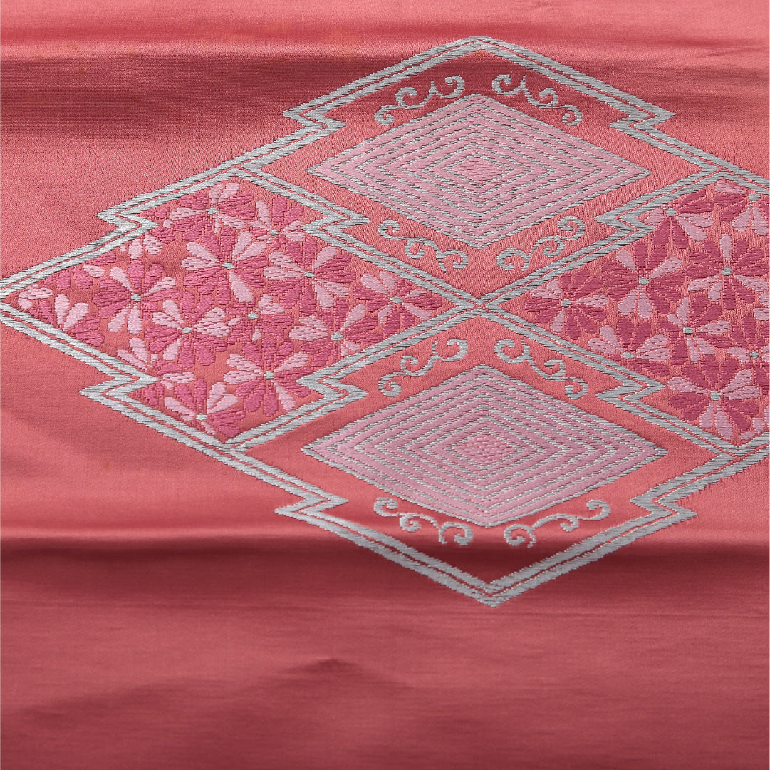 八寸名古屋帯 帯丈336cm セミフォーマル 松葉仕立て ポイント柄 Cランク 正絹 松皮菱 赤系 ピンク系 1224-03692