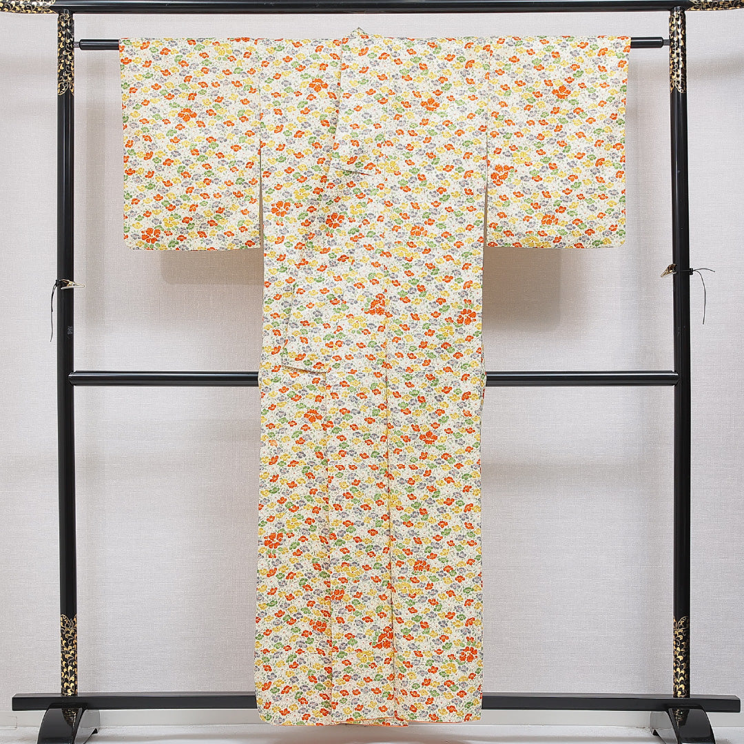 洗える着物 小紋 袷 身丈156cm 裄丈63cm ポリエステル Aランク インフォーマル 広衿 Mサイズ 花柄 クリーム系 HP 1221-16111
