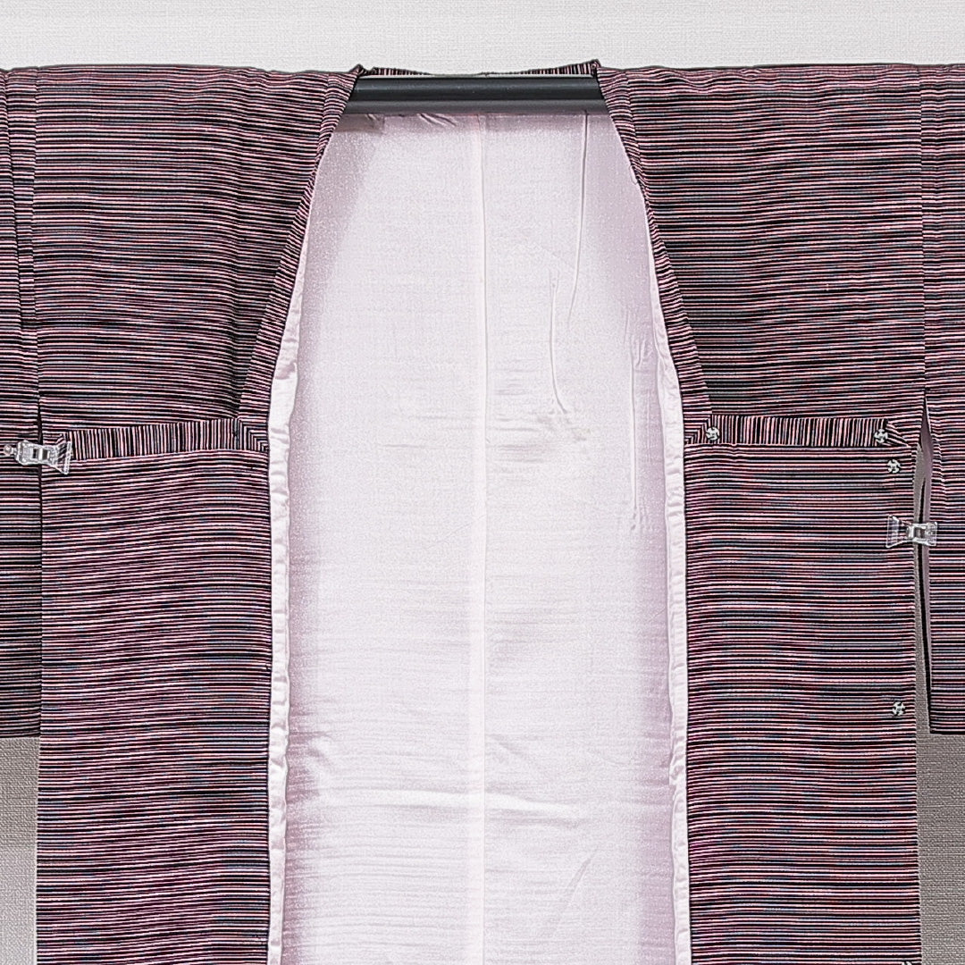 道行コート 袷 身丈85cm 裄丈65cm 正絹 Aランク Mサイズ フォーマル ポケットあり 縞 黒系 赤系 1263-15135