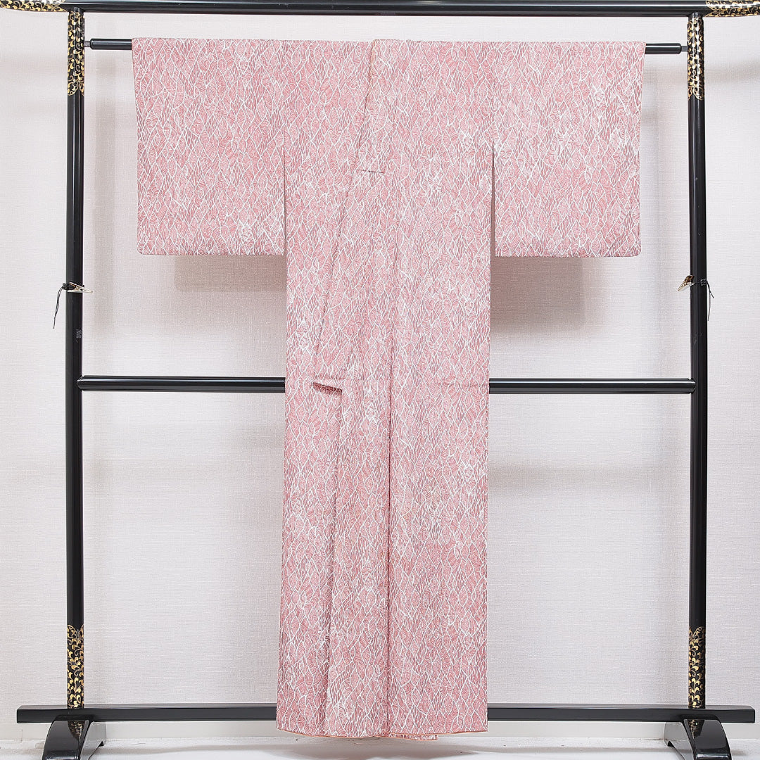洗える着物 小紋 袷 身丈156cm 裄丈64cm ポリエステル Aランク インフォーマル バチ衿 Mサイズ 創作柄 ピンク系 RP 1221-15952