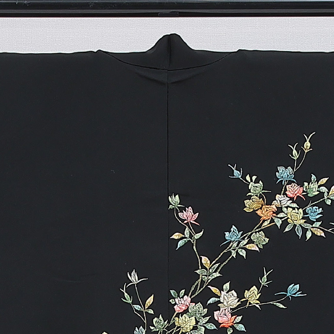 黒羽織 袷 身丈82cm 裄丈65cm 正絹 Aランク Mサイズ インフォーマル 紐あり 薔薇 絵羽羽織 蘇州刺繍 黒系 1217-16155