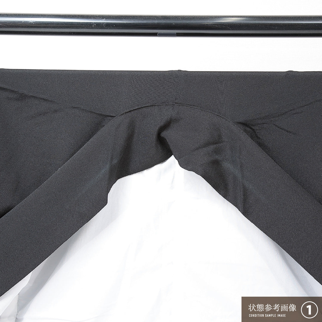 黒留袖 袷 身丈158cm 裄丈64cm 五つ紋 丸に違い鷹の羽 フォーマル Aランク Mサイズ 正絹 広衿 エ霞 紗綾型 菊 1211-F0696