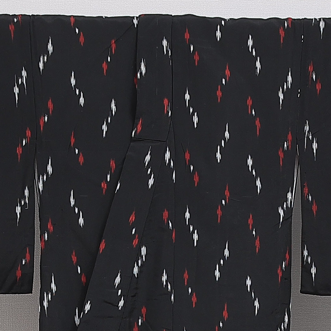 アンティーク お召 袷 身丈143cm 裄丈62cm 正絹 Bランク XSサイズ バチ衿 創作柄 黒系 1265-15967