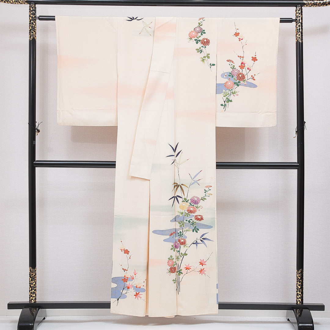 付下げ 袷 身丈156cm 裄丈62cm 正絹 Cランク Mサイズ 広衿 インフォーマル ちりめん 流水 菊 クリーム系 1261-16666