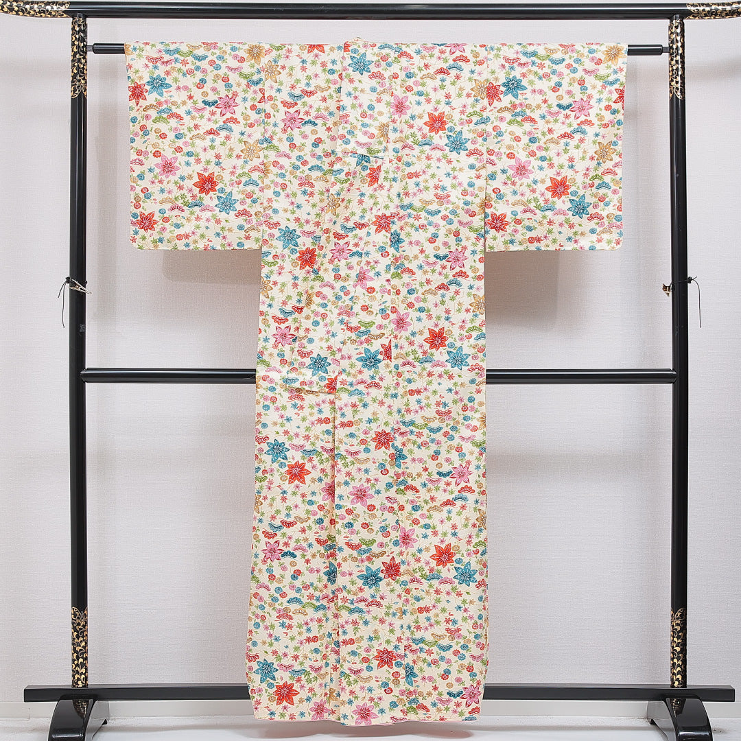 洗える着物 小紋 袷 身丈157cm 裄丈62cm ポリエステル Cランク インフォーマル 広衿 Mサイズ 笠松 紅葉 クリーム系 LP 1221-16270