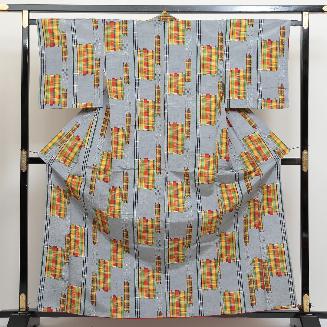 紬 袷 身丈163cm 裄67.5cm モダン格子 正絹 グレー系 Sランク 1216001752422