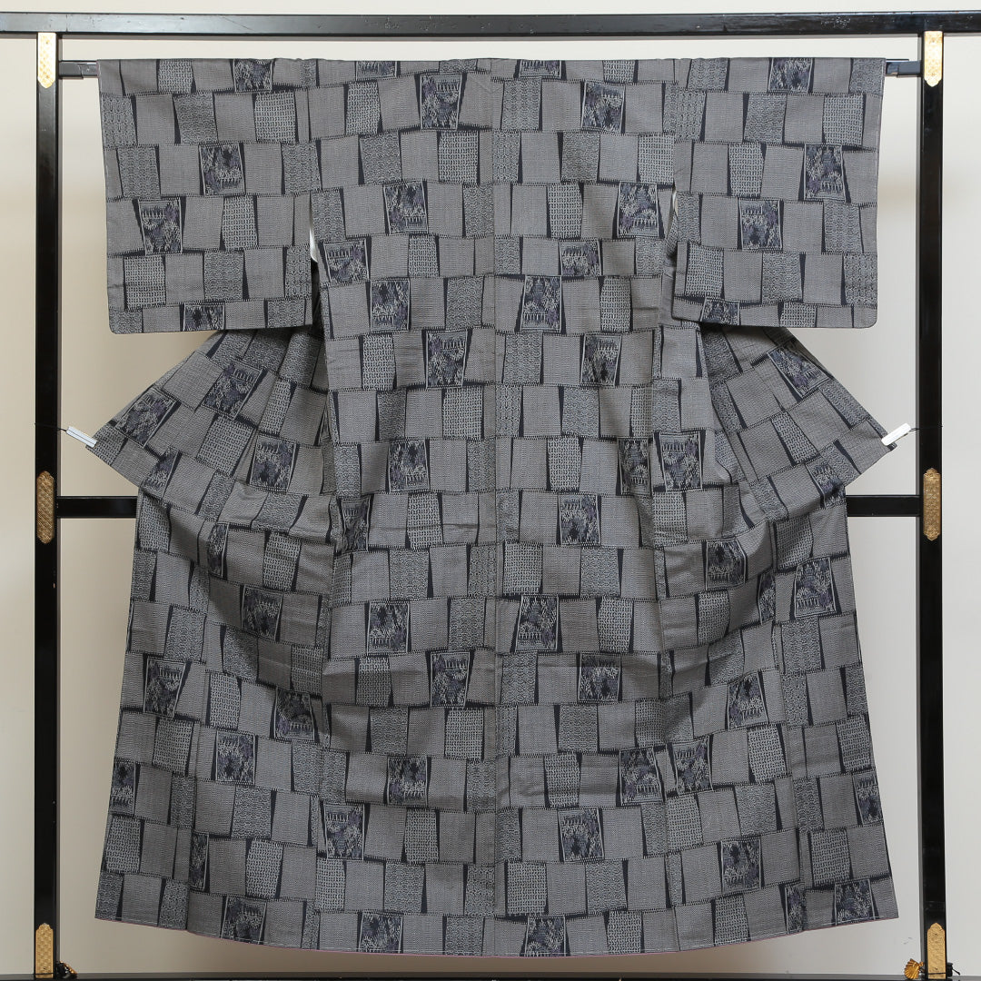 紬 袷 身丈153cm 裄丈66cm 正絹 Sランク カジュアル 広衿 Sサイズ しつけ糸 創作柄 グレー系 RP 1223-02681