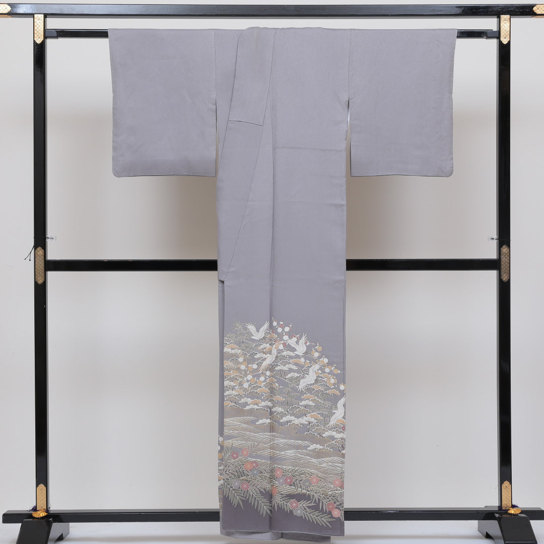 留袖（黒留袖・色留袖） 袷 身丈158cm グレー系 正絹 優品 一つ紋 丸に片喰 松と鶴 1211332200017